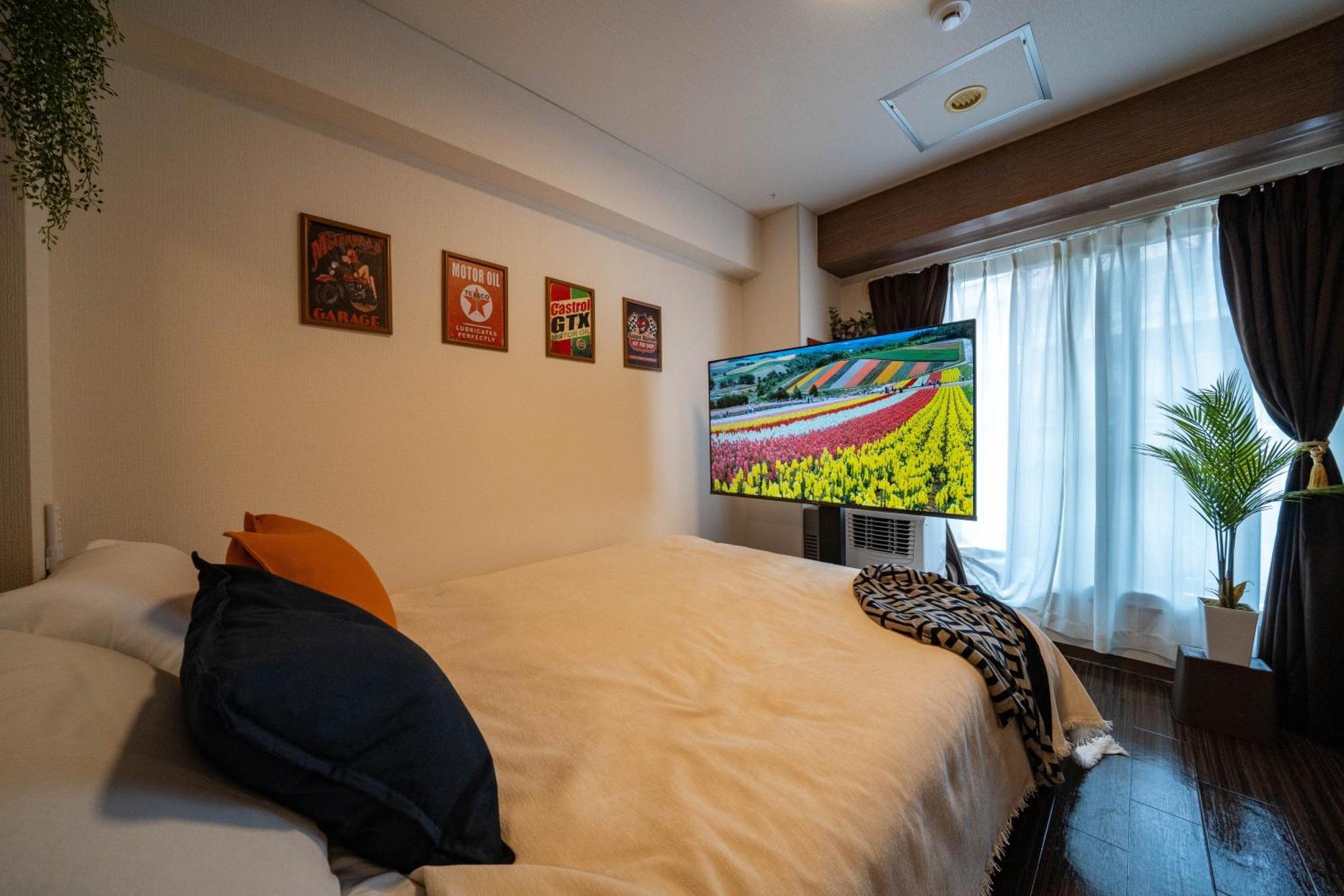 Apartment South 1014